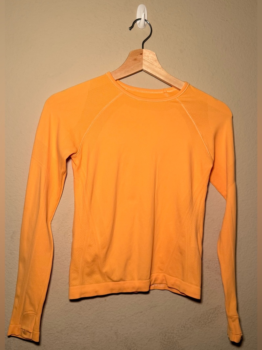 Athleta Girl Medium 8/10 Sunny Orange Power Up Top